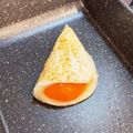 よち・ちーのすけママ's cooksnap of when they made お弁当に♪二つ折り目玉焼き.