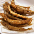 ☆なおさんなつさん☆'s cooksnap of when they made そのままカリッと旨い！ワカサギの唐揚げ.