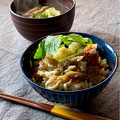 かっちゃん杉's cooksnap of when they made 簡単！きのこと焼き鳥の缶詰で混ぜご飯.