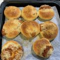 R8ちゃん's cooksnap of when they made 小さな焼きカレーパン.