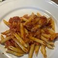 Yokchina's cooksnap of when they made ローマの郷土料理アマトリチャーナのパスタ.