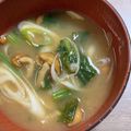 へそ曲がりクック's cooksnap of when they made なめこ、ほうれん草、油揚げの味噌汁.