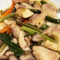 クックLFL1UA☆'s cooksnap of when they made 日野菜と鶏肉の味覇(ウェィパー)炒め.