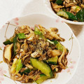 みぽぽ37's cooksnap of when they made 舞茸ときゅうりの塩コショウ酢炒め.