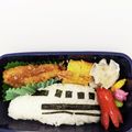 ぴこってぃ's cooksnap of when they made キャラ弁☆簡単☆新幹線.