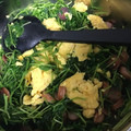 葉月優希's cooksnap of when they made お弁当に♪ウインナーと豆苗の卵炒め♪.