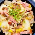 しゅがーぐらいだー's cooksnap of when they made 白菜しめじベーコンのガリバタ白だし炒め.