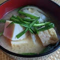 NAGANO久留米's cooksnap of when they made 厚揚げ☆えのきニラの味噌汁.