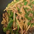 yokoyoko107's cooksnap of when they made 青椒肉絲.