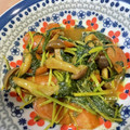 ねこしま25's cooksnap of when they made 水菜とソーセージのカレー炒め.