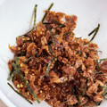 調理員のお姉さん's cooksnap of when they made 出汁をとった後のかつお節のふりかけ.