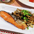 アイリッシュショコラ's cooksnap of when they made 塩鮭ときのこのバター醤油炒め！.