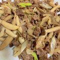 ☆hiroppy☆'s cooksnap of when they made しめじと牛肉の炒めもの.