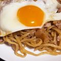 o0frail0o's cooksnap of when they made ごま油が香る絶品☘️醤油焼きそば.