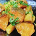あっちゃんキッチン♪'s cooksnap of when they made m秋鮭(生鮭)とじゃがいもの甘辛炒め.
