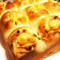 だんこいもころ's cooksnap of when they made 米粉配合・新玉ねぎ入り ミルクちぎりパン.