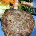 とよすみもも♪'s cooksnap of when they made 最速のハンバーグ。肉・塩・胡椒・砂糖だけ.