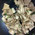 ちいちゃんｗ's cooksnap of when they made きのこのバター炒め.