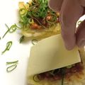 ♡マッキークッキング's cooksnap of when they made 【ヤンニョム納豆で】うどんバーガー.