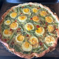 Yokchina's cooksnap of when they made ホウレンソウとゆでたまごと鮭のキッシュ.