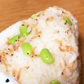 mantacarp's cooksnap of when they made アミエビと枝豆のおにぎり.