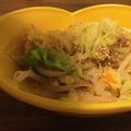 ようこ＠品川's cooksnap of when they made キャベツともやしの味噌たまヨ☆サラダ.