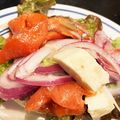 でぃらお's cooksnap of when they made スモークサーモンとモッツアレラのサラダ.