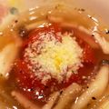 ぐっちQ5P8X2☆'s cooksnap of when they made レンジで簡単丸ごとトマトのコンソメスープ.