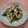 しゅい6's cooksnap of when they made ほうれん草とベーコンの塩胡椒バター炒め.