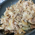 さっぺ*'s cooksnap of when they made 焼肉のたれで簡単♪甘辛豚丼.