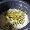 himamosu's cooksnap of when they made 豆ごはん　～　さやも一緒に炊きこんで.