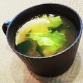 Dellaたん's cooksnap of when they made ワンランクup✿レタスの味噌汁.