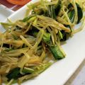 vivianj's cooksnap of when they made 葉にんにくと豚バラのオイスターソース炒め.