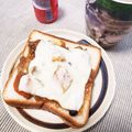 knkmym's cooksnap of when they made 少し余ったカレーで！チーズカレートースト.
