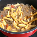 ♡マッキークッキング's cooksnap of when they made 油揚げとこんにゃくの梅炒め煮.