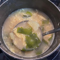 匡史さん's cooksnap of when they made ほっこり♬卵とジャガイモとワカメの味噌汁.