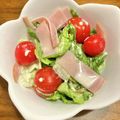 ゆうとママ❤︎'s cooksnap of when they made *レタスとトマトとハムの簡単サラダ*.