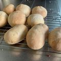 ゆきちＴ's cooksnap of when they made 赤ちゃんが寝てる合間に！簡単手ごねパン★.