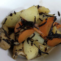 woodbelle's cooksnap of when they made 油揚げ好きの♪じゃが芋とひじきの炒め煮.