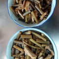 マリィの母's cooksnap of when they made 優しい味☆つわぶきと油揚げの煮もの.