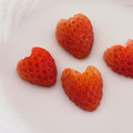 ３５９'s cooksnap of when they made ハート型になる♡いちごの切り方.