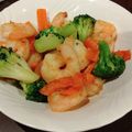 あおにゃ★'s cooksnap of when they made エビとブロッコリー炒め.