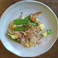 クックK9L00P☆'s cooksnap of when they made 【今が旬】新玉ねぎと絹さやの卵炒め.