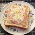 ☆hikonyan☆'s cooksnap of when they made 朝食に❤粒マスマヨでハムとチーズトースト.
