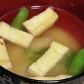 ヨシヨッシー's cooksnap of when they made 美味しいスナップエンドウと油揚げの味噌汁.