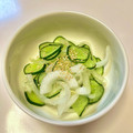 azbjbn's cooksnap of when they made 簡単！きゅうりと新玉ねぎの酢の物.