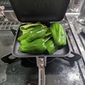 オーゼキ's cooksnap of when they made ホットサンドメーカーで焼ピーマン.