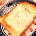 ぴあのちゃん95's cooksnap of when they made シンプル♪チーズとハムのトースト.