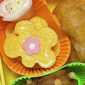 mariisan's cooksnap of when they made 竹串でお花の卵焼き♪キャラ弁おかずに♪.