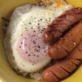 ベティ３'s cooksnap of when they made シンプル♡半熟目玉焼き&ウインナ丼♡.
